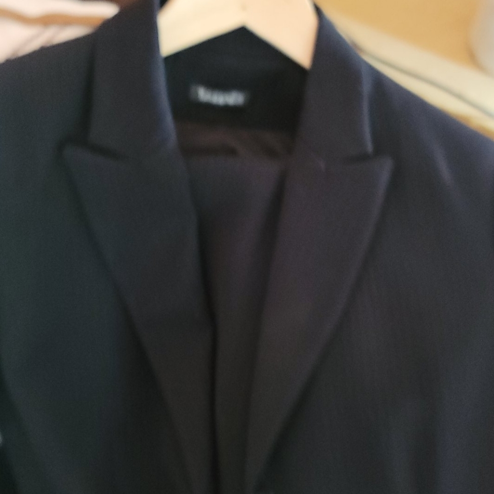 TAHARI PANTSUIT